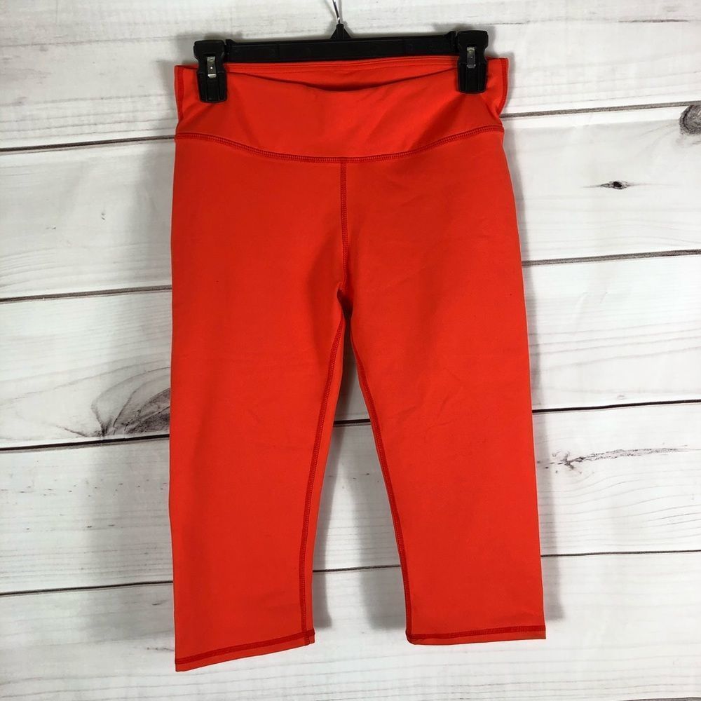 Fabletics Salar Solid Powerhold Crop